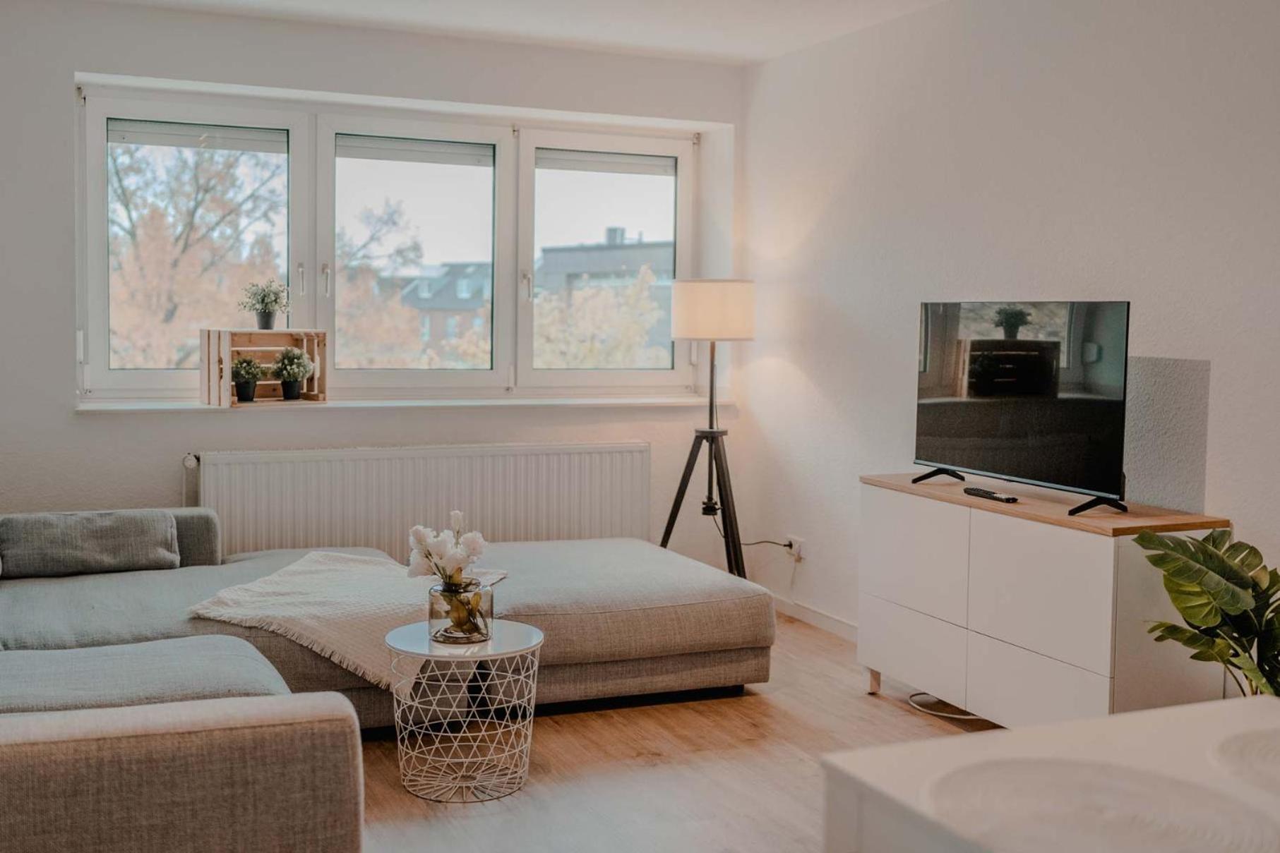 Apartment Mit Kueche, Arbeitsplatz Und Xxl Sofa Neuss Exterior photo